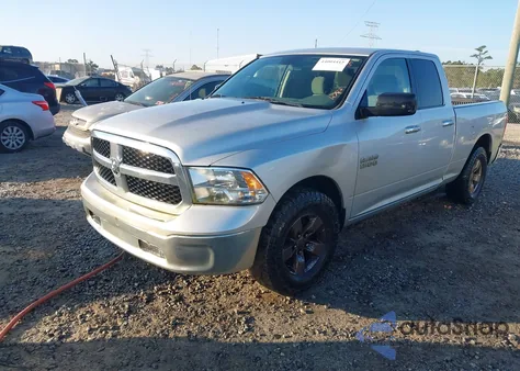 2018 Ram 1500 Slt 4X2 6'4 Box z USA, uszkodzony, nr VIN 1C6RR6GG3JS303919